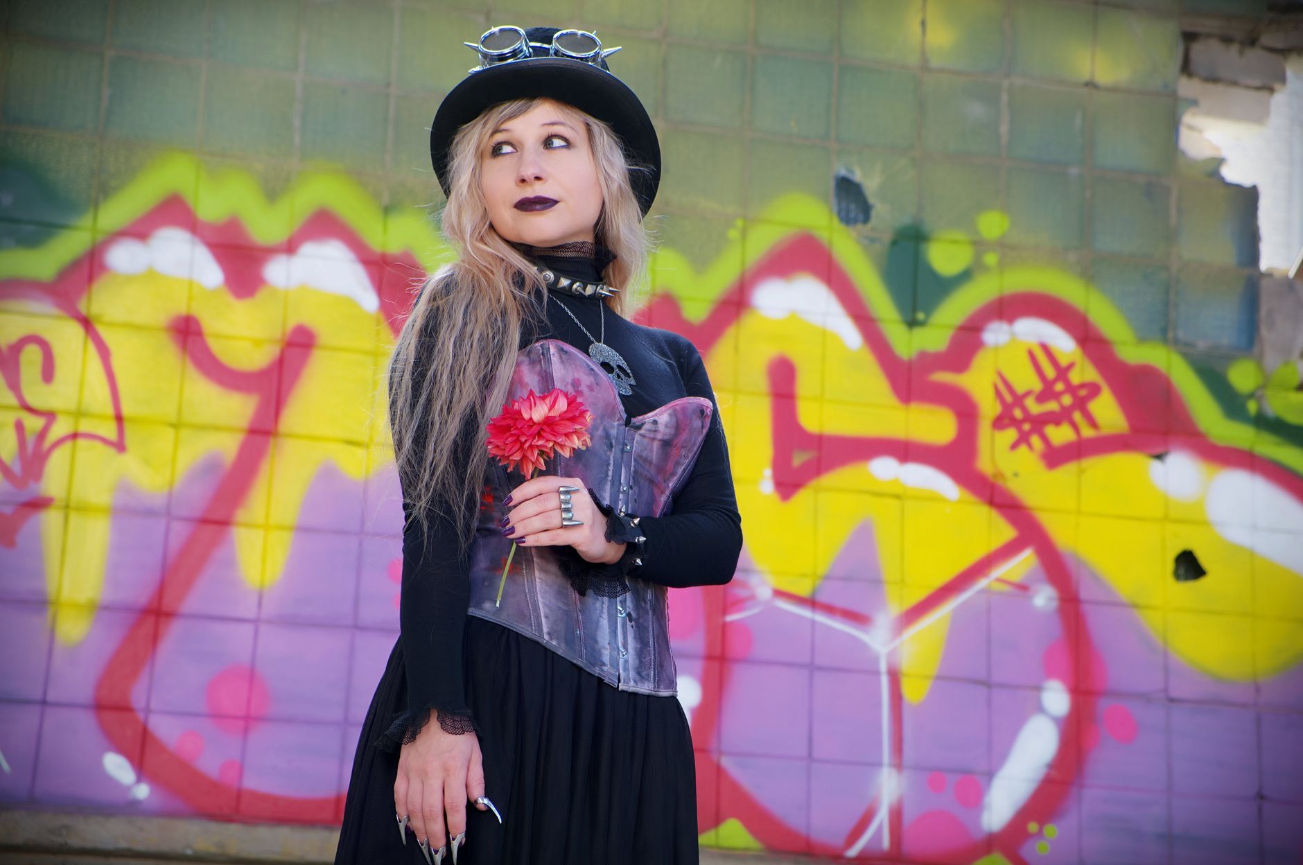 Victoria's Goth and Alternative Scene: A Local's Guide to the Dark Side of a Pretty City — photo: Vika Glitter / Pexels