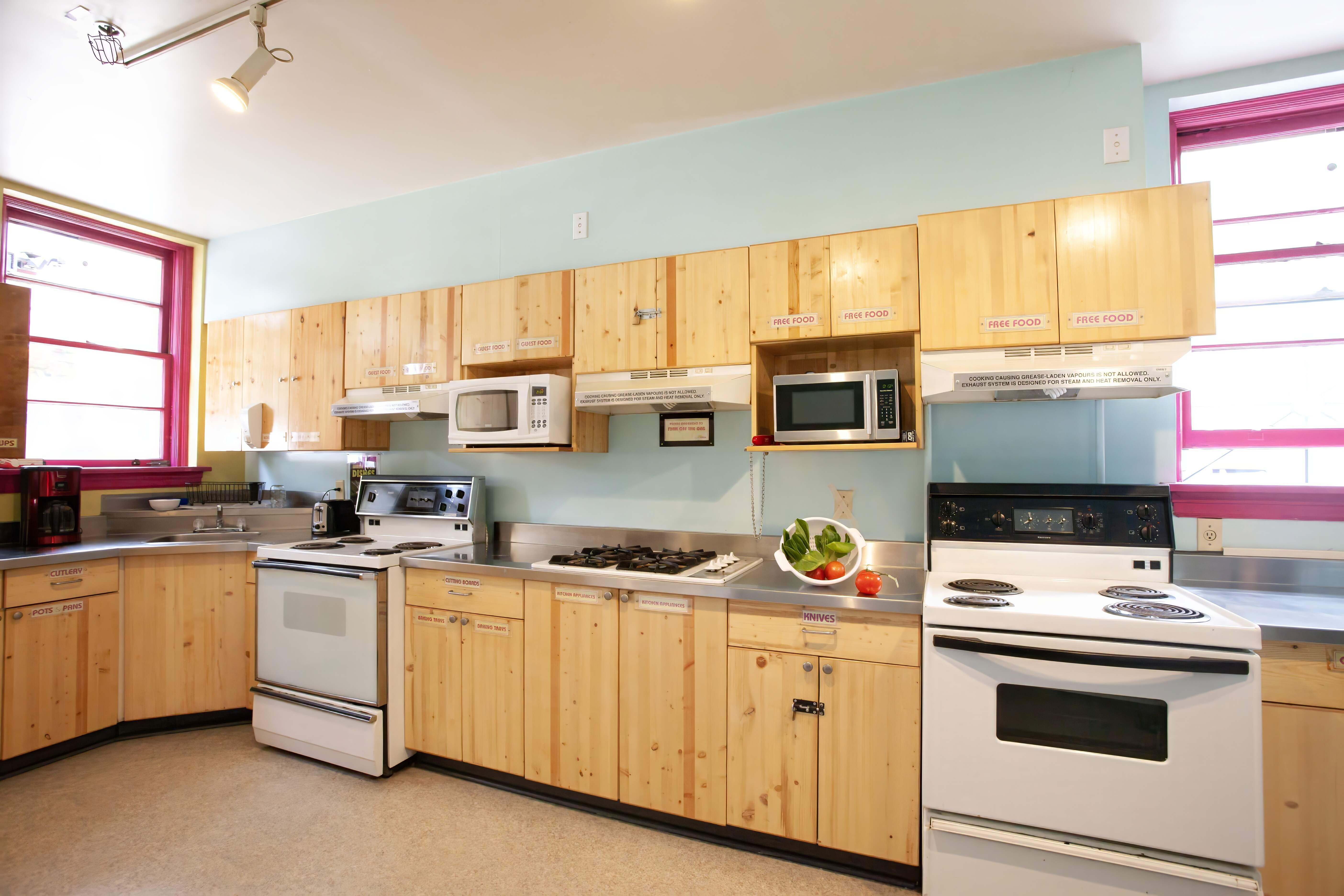 Fully Equipped Shared Kitchen - Ocean Island Inn amenity