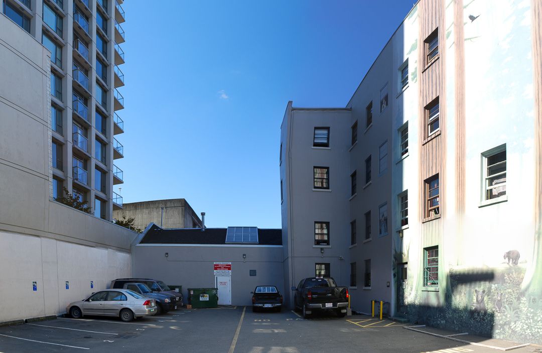 Parking at Ocean Island Inn