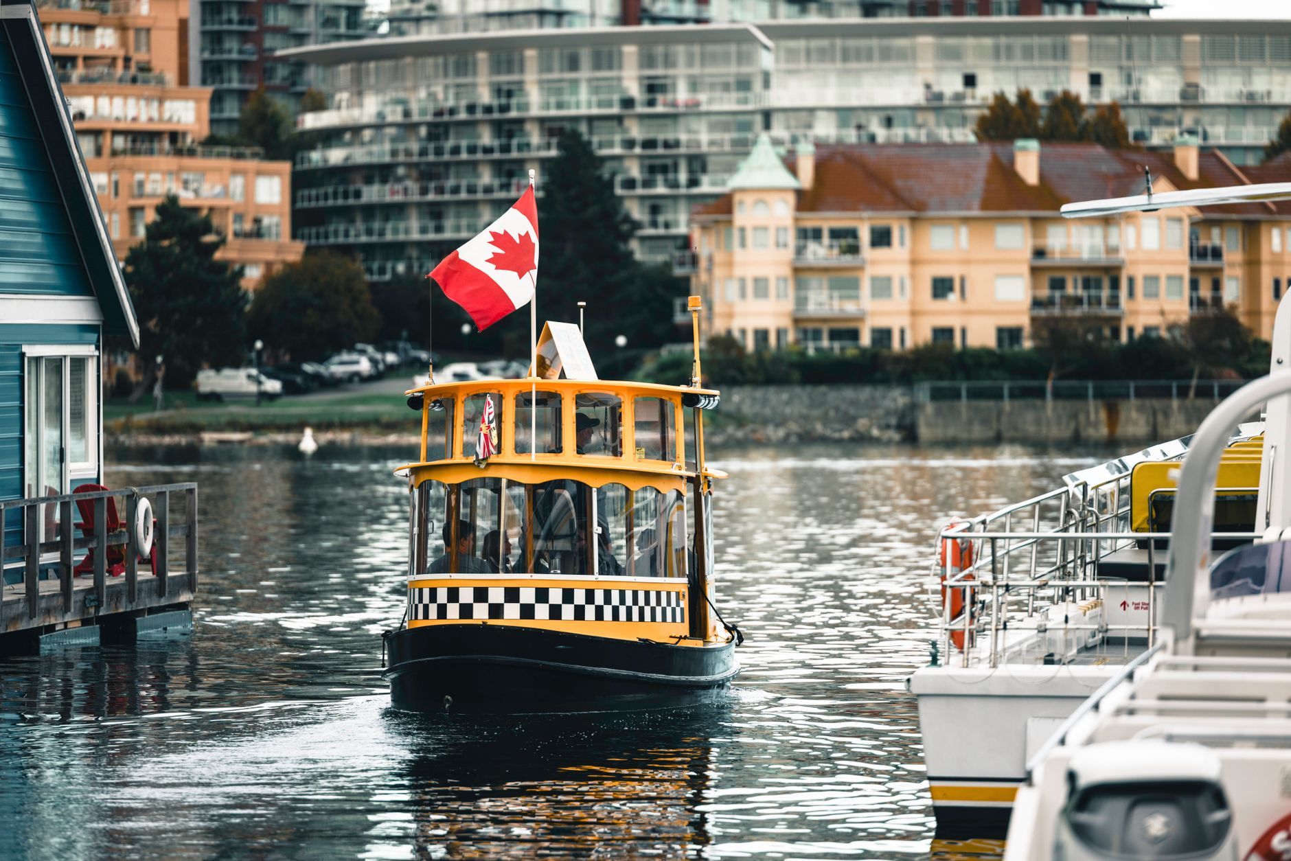 The Best Victoria BC Activities for Budget Travellers (From a Local Who's Done Them All) — photo: Ali Kazal / Pexels