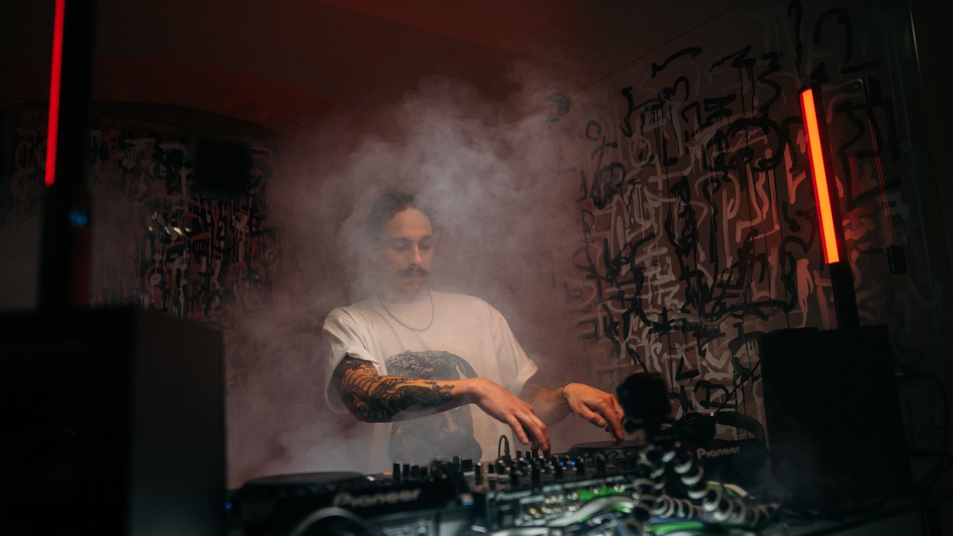 Victoria's Underground Music Scene: Where to Find the Real DIY Sounds — photo: FOERDER ZONE / Pexels